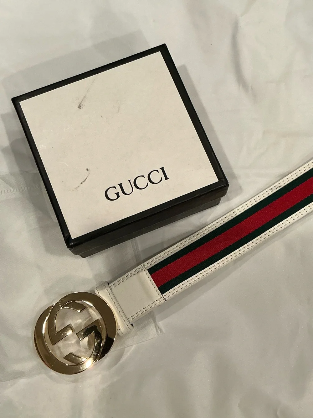 Gucci White Leather Belt with Red and Green Web Stripe and Gold Double G Buckle
